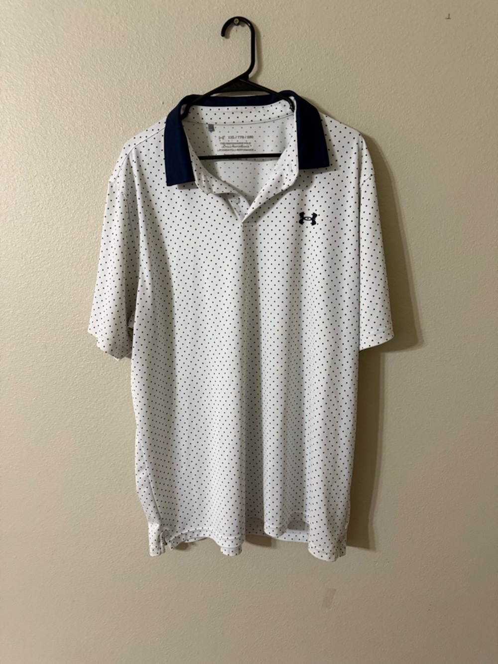 Under Armour Men’s White Polo with Navy Collar and Micro Dot Print